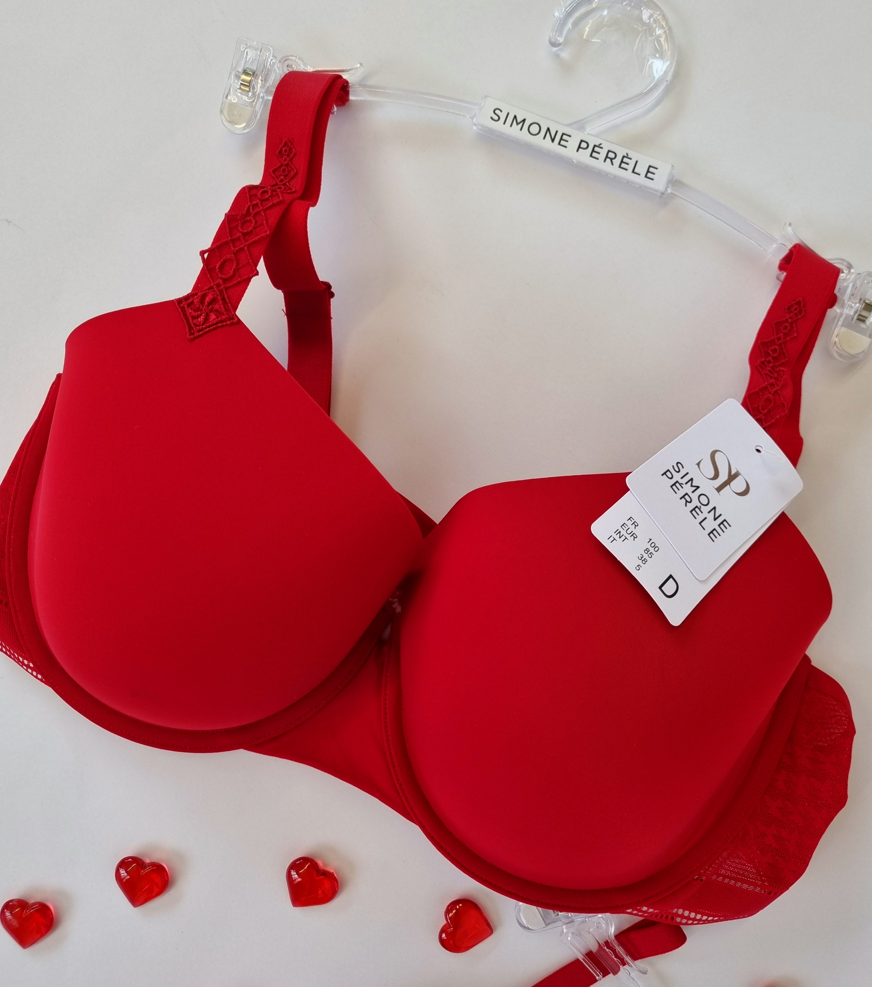 Red Bras by Simone Perele