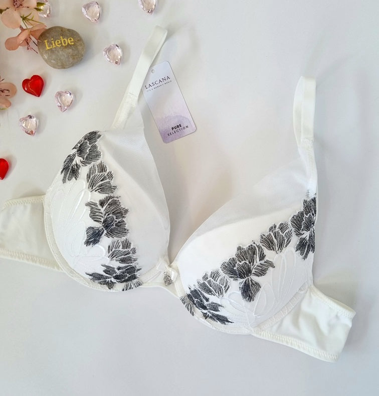 Mix of Women’s Lingerie by Lascana, Simone Perele, Nuance and more