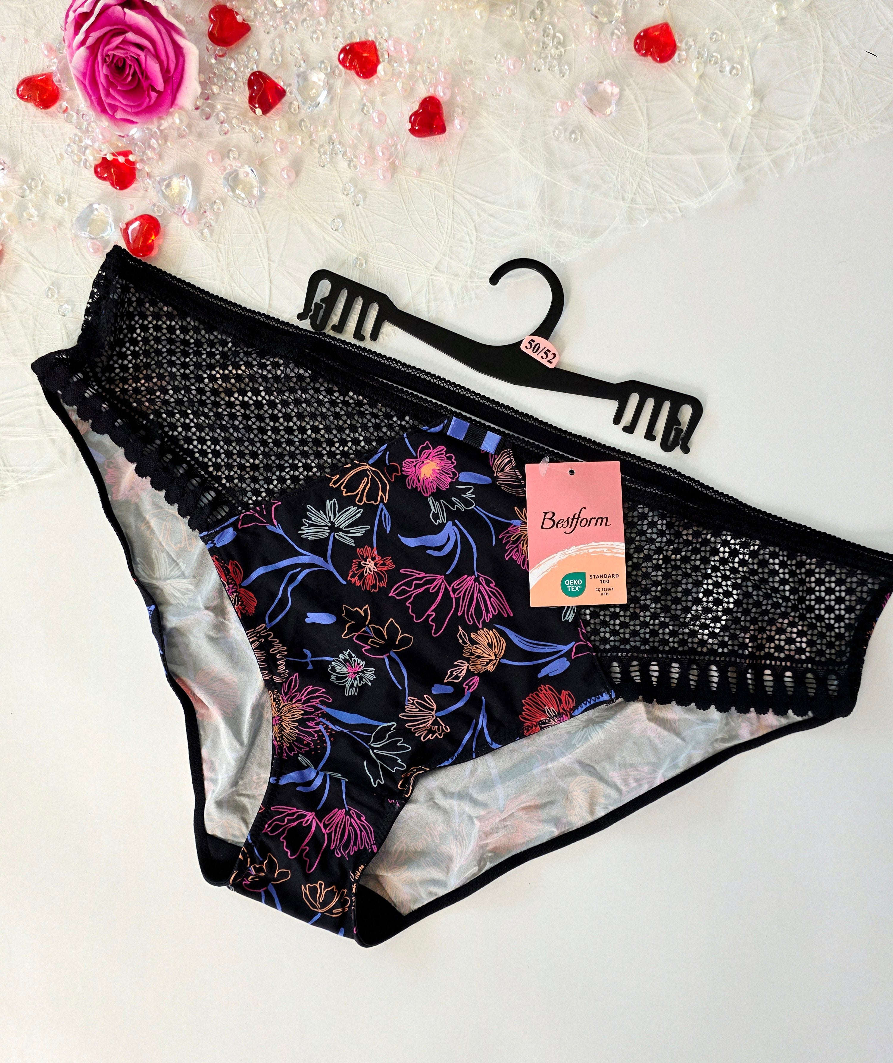 Mix of Women’s Lingerie by Bestform 50% Bras / 50% Slips