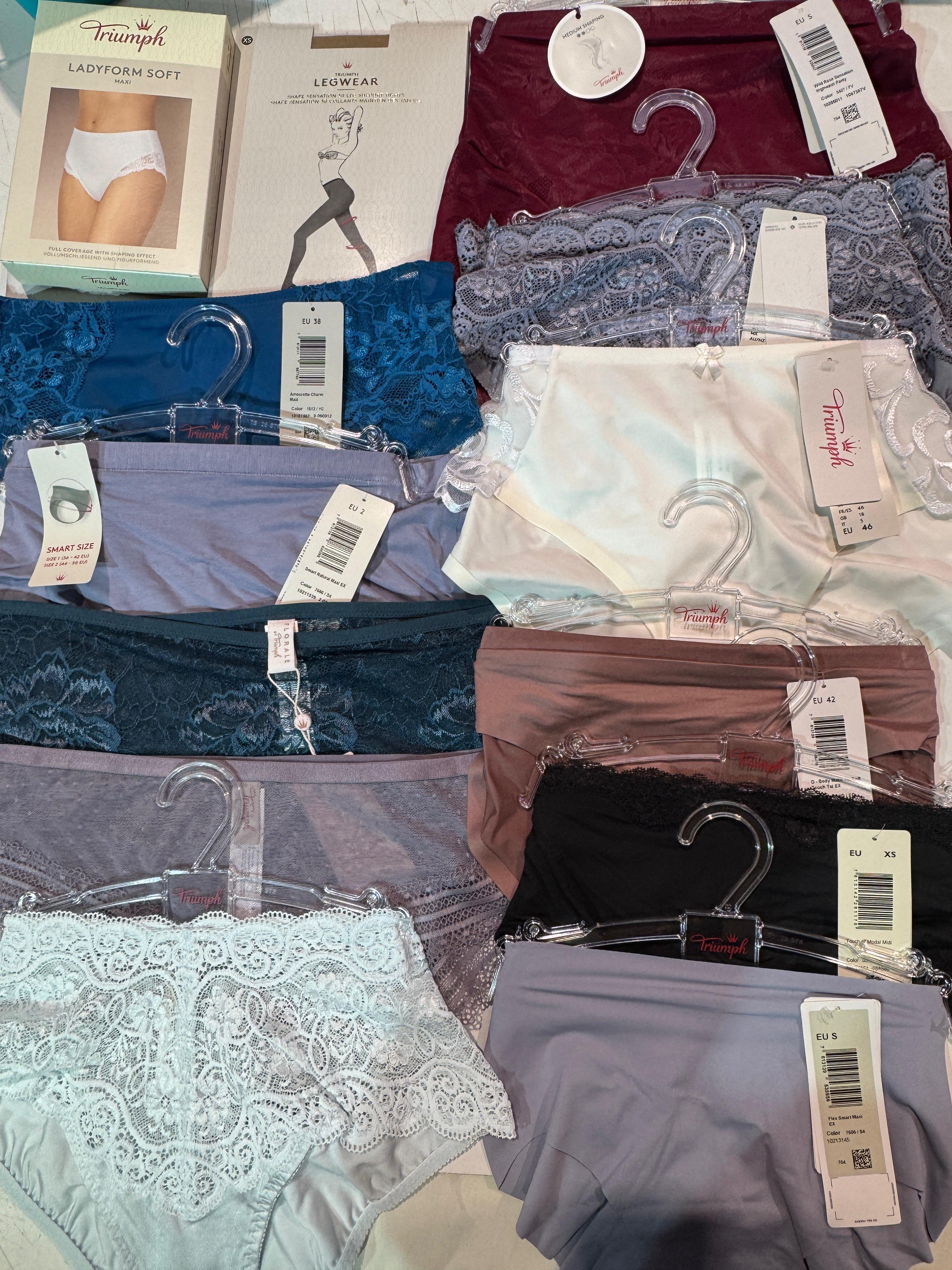 Mix Triumph 70% Bras  / 30% Slips Women’s Lingerie BIG Lot